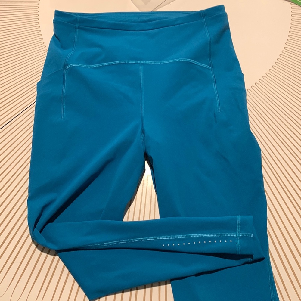 Pocket capris